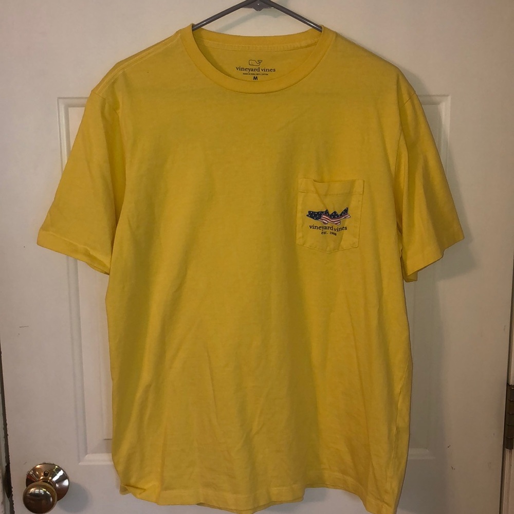 Vineyard vines tshirt